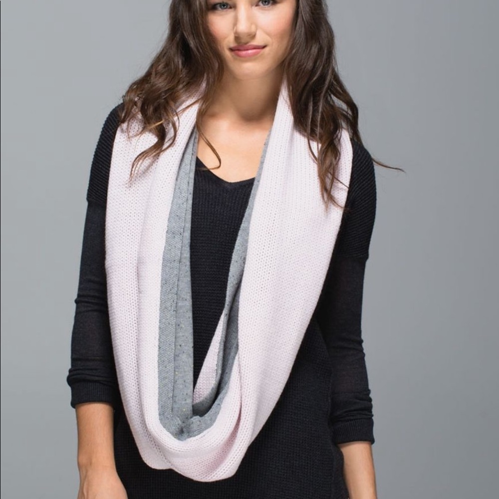 LULULEMON Blissed Out Circle Scarf- Reversible